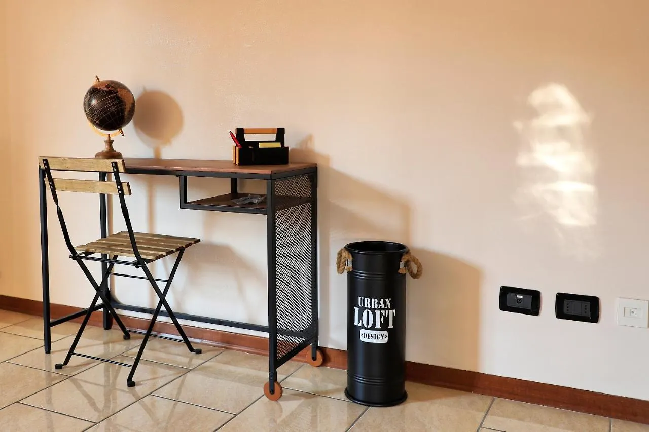 Emily House Vignola Apartman