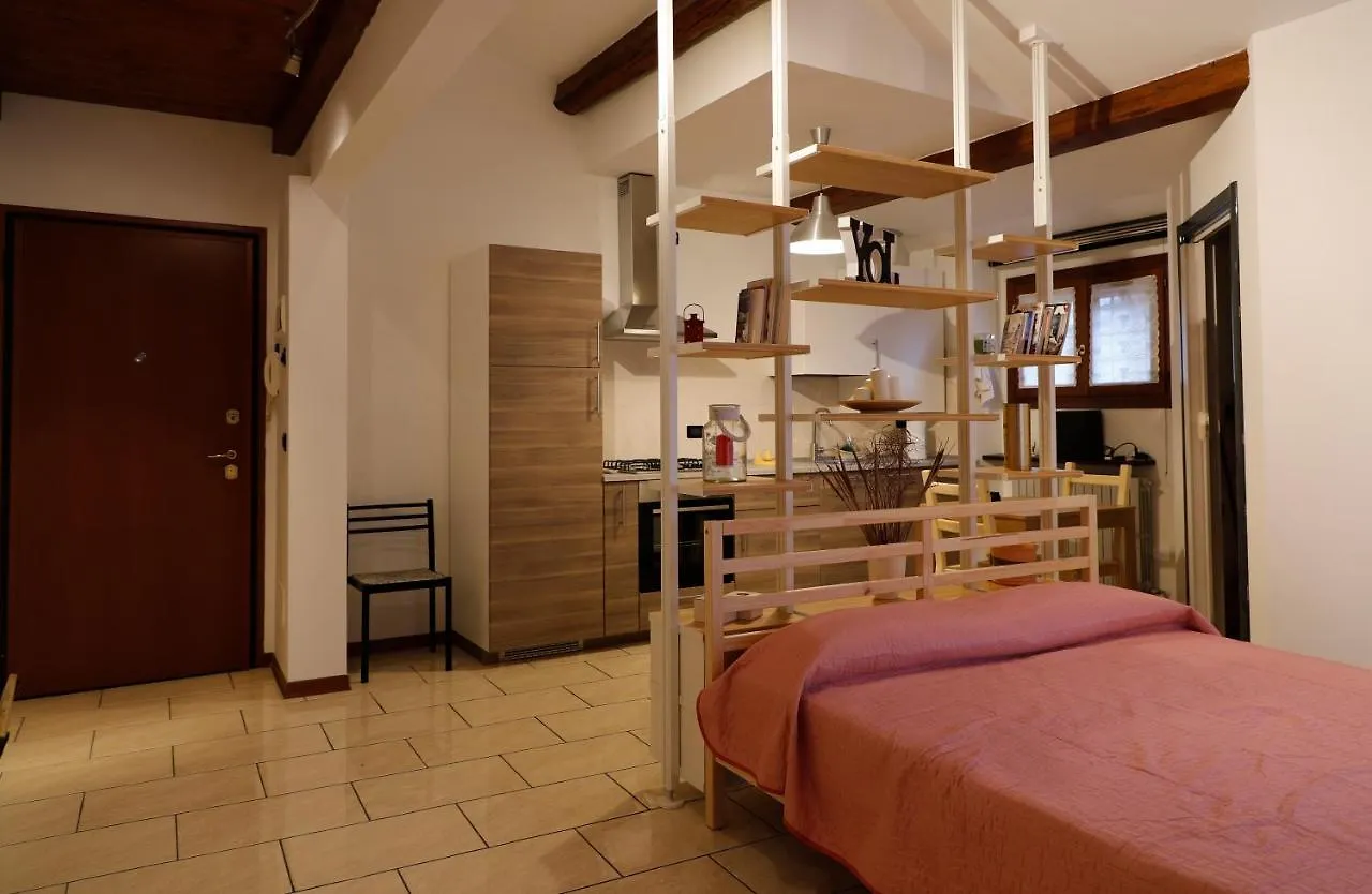 비뇰라 Emily House Vignola 아파트