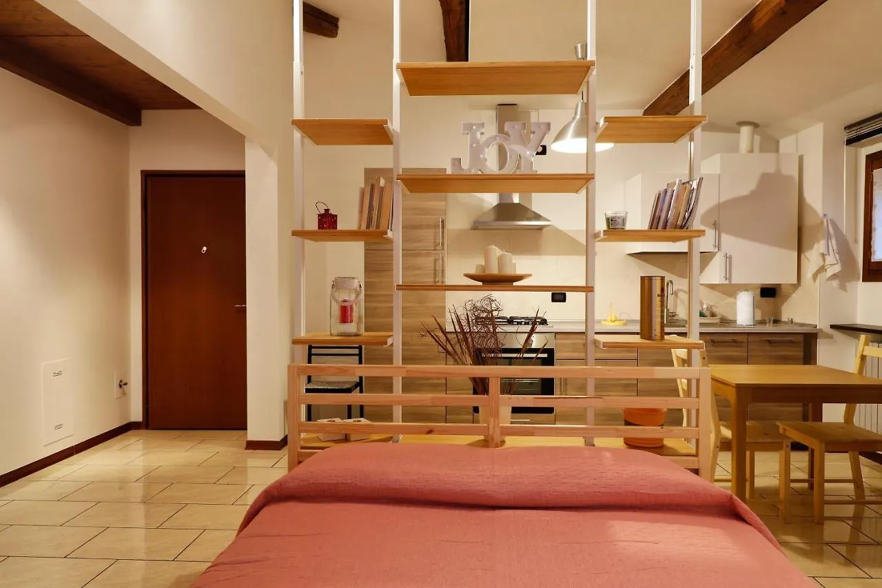 비뇰라 Emily House Vignola 아파트